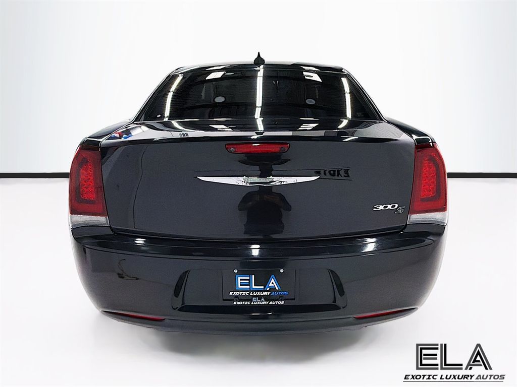 2019 Chrysler 300 300S RWD - 23025187 - 6