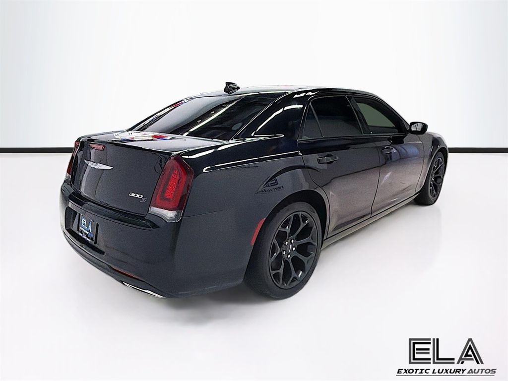 2019 Chrysler 300 300S RWD - 23025187 - 7