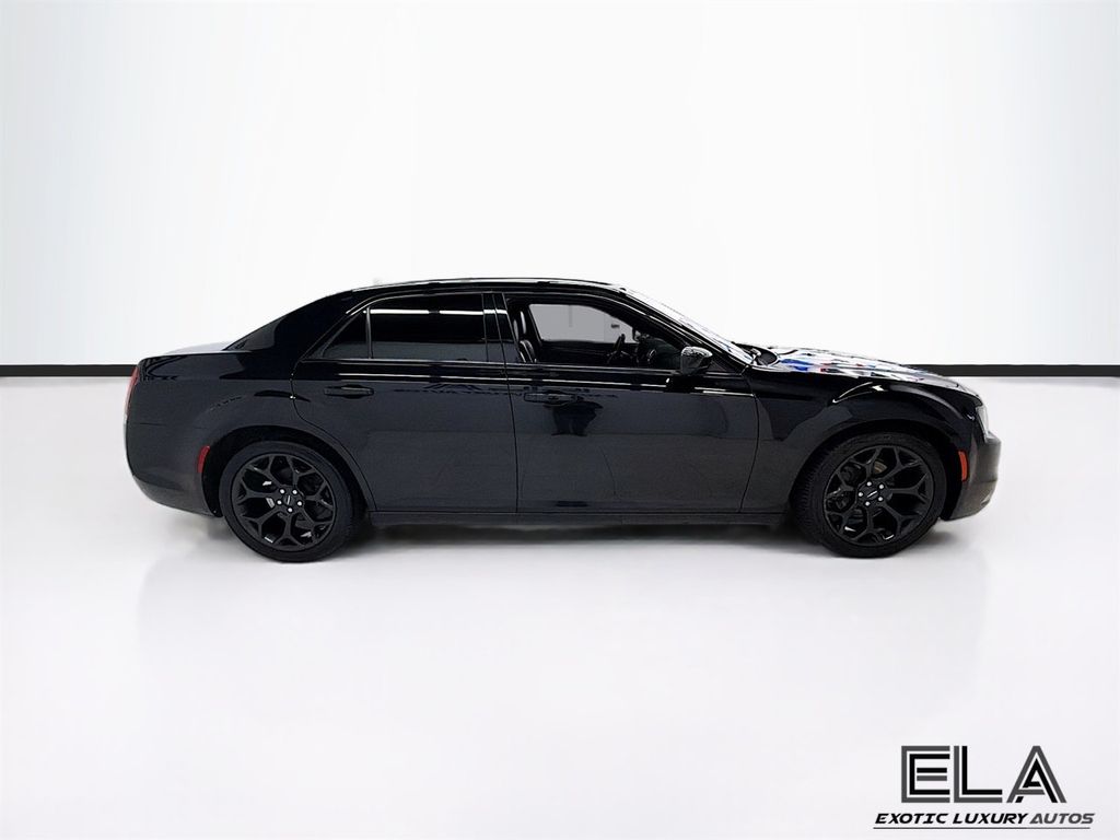 2019 Chrysler 300 300S RWD - 23025187 - 8