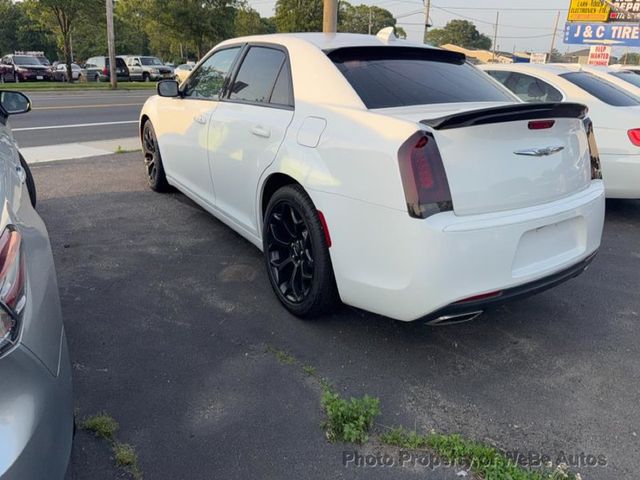 2019 Chrysler 300 300S RWD - 22928564 - 3