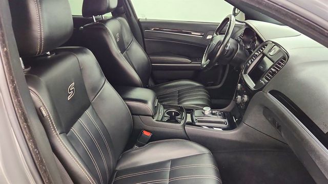 2019 Chrysler 300 300S RWD - 23073921 - 24