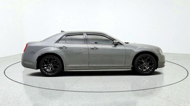 2019 Chrysler 300 300S RWD - 23073921 - 3
