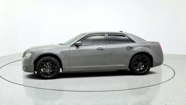 2019 Chrysler 300 300S RWD - 23073921 - 7