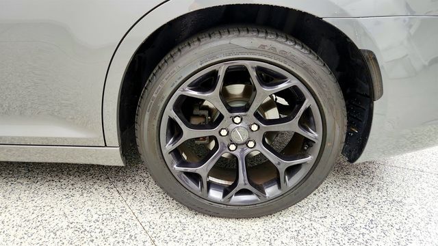 2019 Chrysler 300 300S RWD - 23073921 - 8