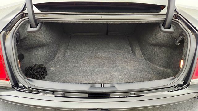 2019 Chrysler 300 300S w/ Uconnect 4C Navigation - 23004685 - 21