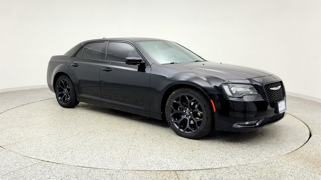2019 Chrysler 300 300S w/ Uconnect 4C Navigation - 23004685 - 2