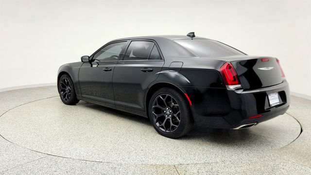 2019 Chrysler 300 300S w/ Uconnect 4C Navigation - 23004685 - 6