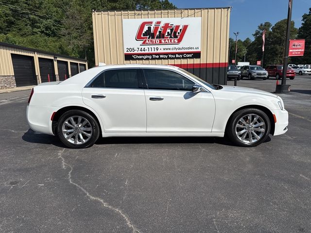 2019 Chrysler 300 Limited AWD - 22903657 - 1