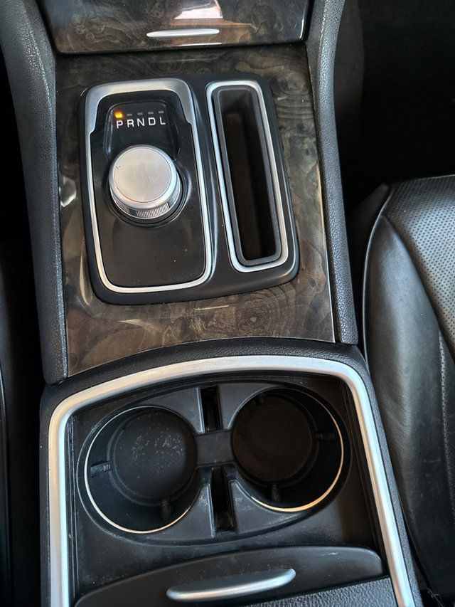 2019 Chrysler 300 Limited AWD - 22903657 - 27