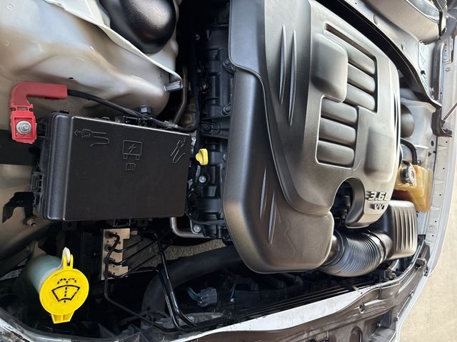 2019 Chrysler 300 Limited AWD - 22903657 - 34