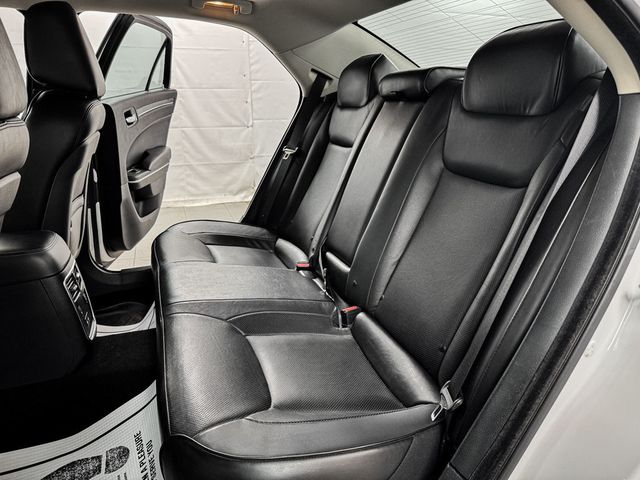 2019 Chrysler 300 Limited AWD - 23097262 - 9