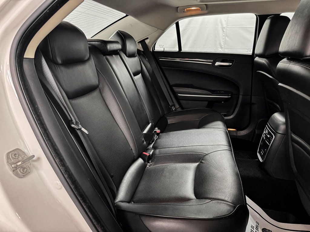 2019 Chrysler 300 Limited AWD - 23097262 - 10