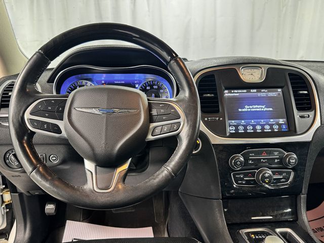 2019 Chrysler 300 Limited AWD - 23097262 - 13