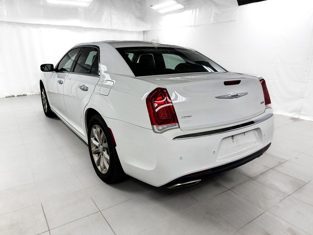 2019 Chrysler 300 Limited AWD - 23097262 - 3