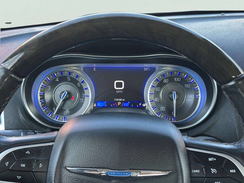 2019 Chrysler 300 Limited RWD - 22986270 - 25