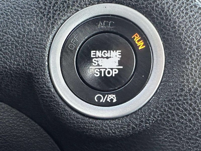 2019 Chrysler 300 Limited RWD - 22986270 - 32