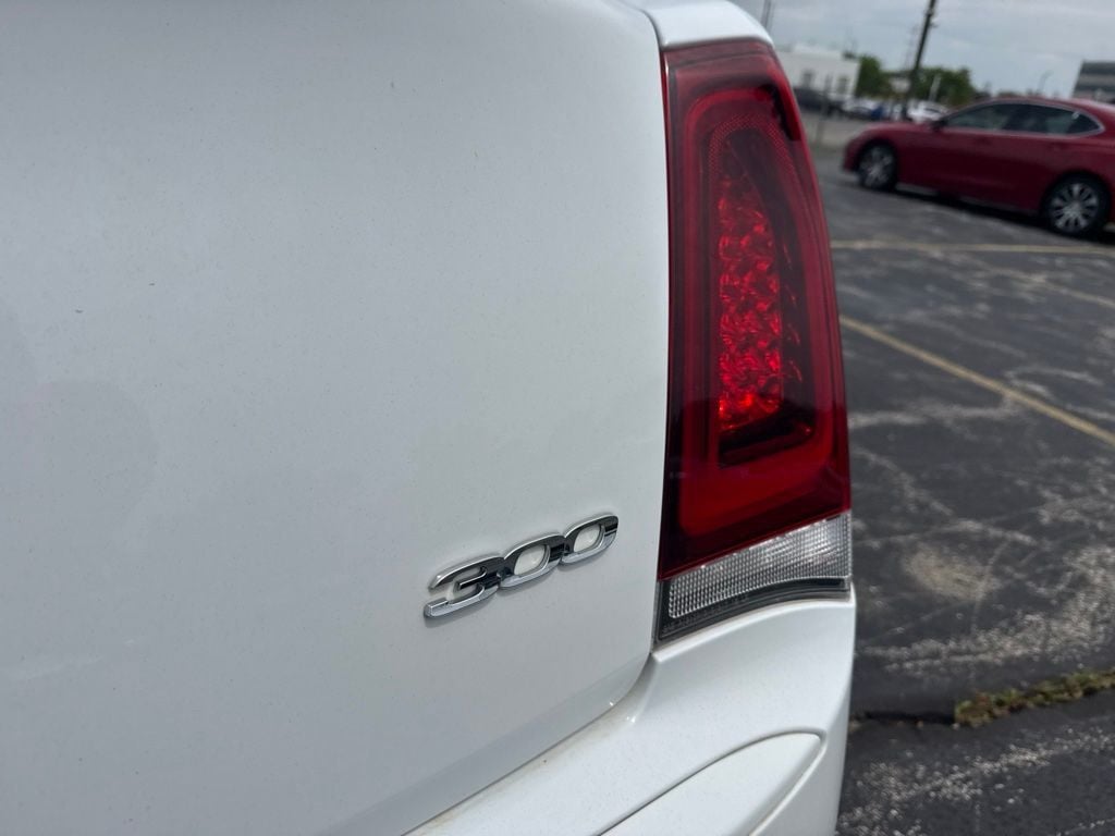 2019 Chrysler 300 Touring - 23051345 - 6