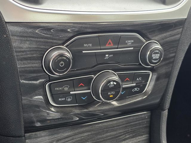 2019 Chrysler 300 Touring - 23014674 - 16