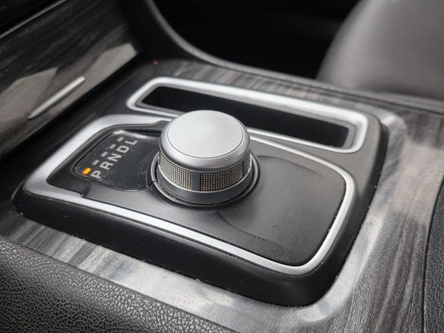 2019 Chrysler 300 Touring - 23014674 - 18