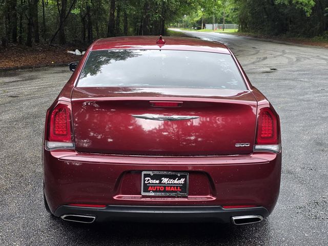 2019 Chrysler 300 Touring - 23014674 - 2