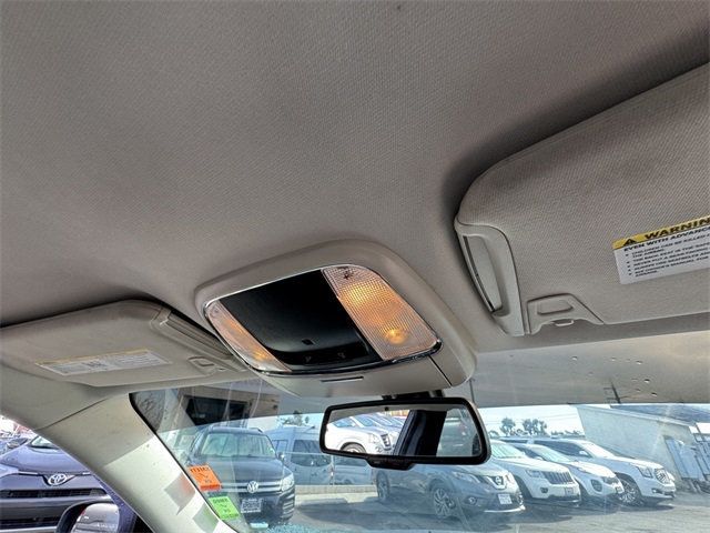 2019 Chrysler 300 Touring - 22786032 - 13