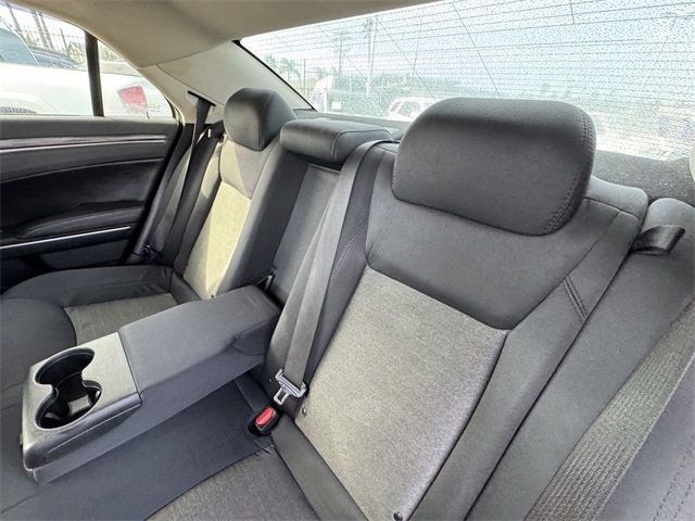 2019 Chrysler 300 Touring - 22786032 - 18