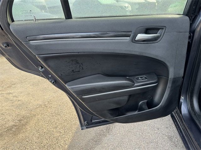 2019 Chrysler 300 Touring - 22786032 - 20