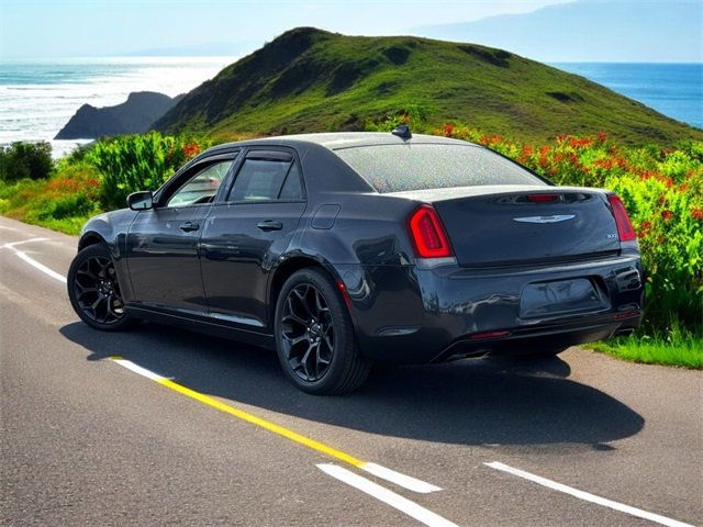 2019 Chrysler 300 Touring - 22786032 - 5