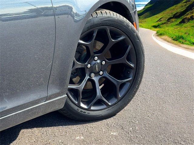 2019 Chrysler 300 Touring - 22786032 - 8