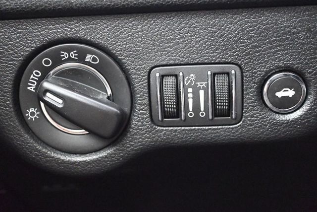 2019 Chrysler 300 Touring - 23071752 - 25