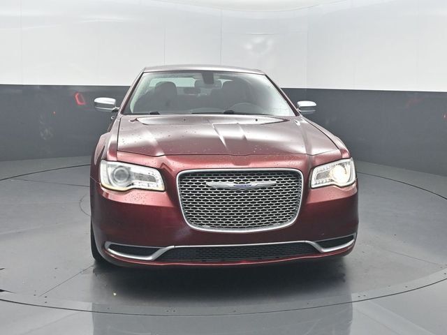 2019 Chrysler 300 Touring - 23071752 - 32