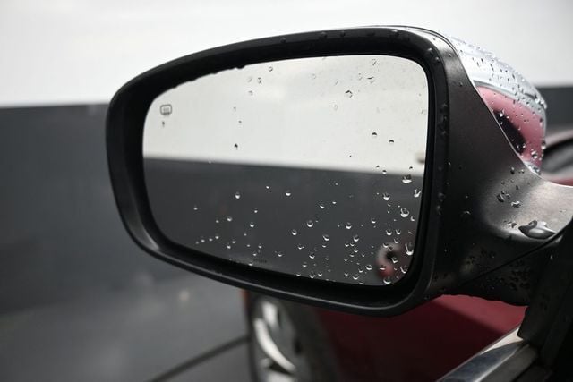 2019 Chrysler 300 Touring - 23071752 - 3