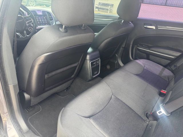 2019 Chrysler 300 Touring 4dr Sedan - 23034133 - 10