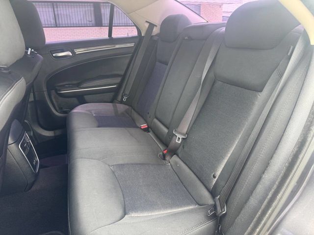 2019 Chrysler 300 Touring 4dr Sedan - 23034133 - 11