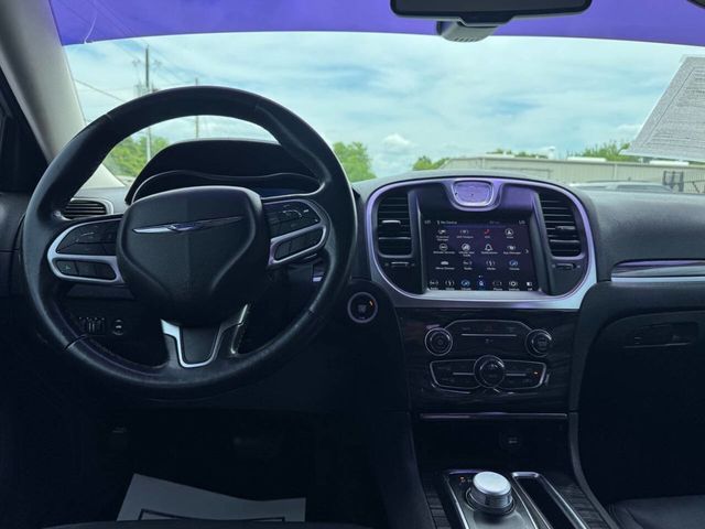 2019 Chrysler 300 Touring 4dr Sedan - 23034133 - 16