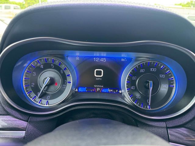 2019 Chrysler 300 Touring 4dr Sedan - 23034133 - 17
