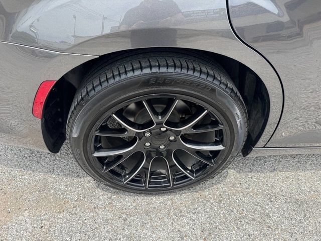 2019 Chrysler 300 Touring 4dr Sedan - 23034133 - 26