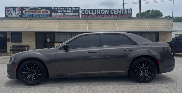2019 Chrysler 300 Touring 4dr Sedan - 23034133 - 3