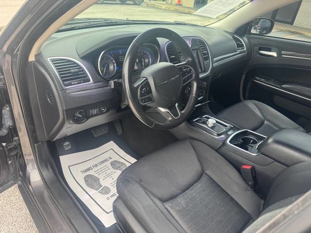 2019 Chrysler 300 Touring 4dr Sedan - 23034133 - 8