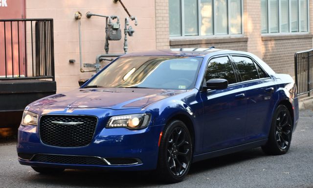 2019 Chrysler 300 Touring RWD - 22563886 - 2