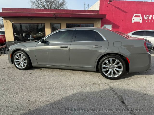 2019 Chrysler 300 Touring RWD - 22990469 - 12