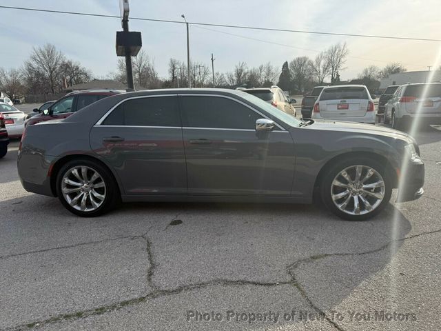 2019 Chrysler 300 Touring RWD - 22990469 - 13