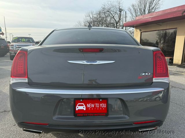 2019 Chrysler 300 Touring RWD - 22990469 - 4