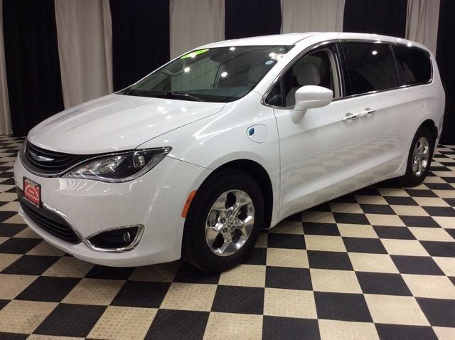 2019 Chrysler Pacifica Hybrid Touring Plus FWD - 22252072 - 2