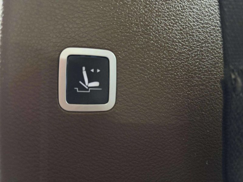 2019 Chrysler Pacifica Limited 4dr Mini Van - 22950316 - 18