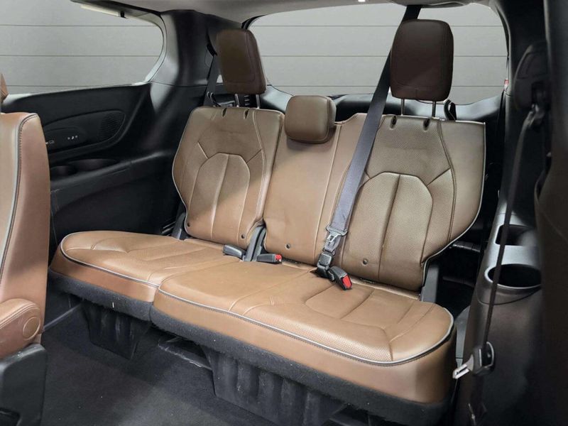 2019 Chrysler Pacifica Limited 4dr Mini Van - 22950316 - 20
