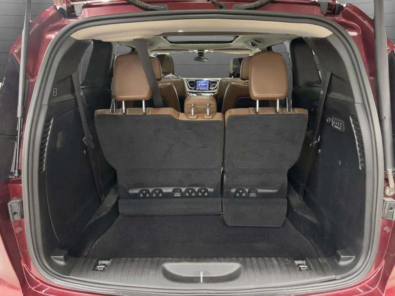 2019 Chrysler Pacifica Limited 4dr Mini Van - 22950316 - 22