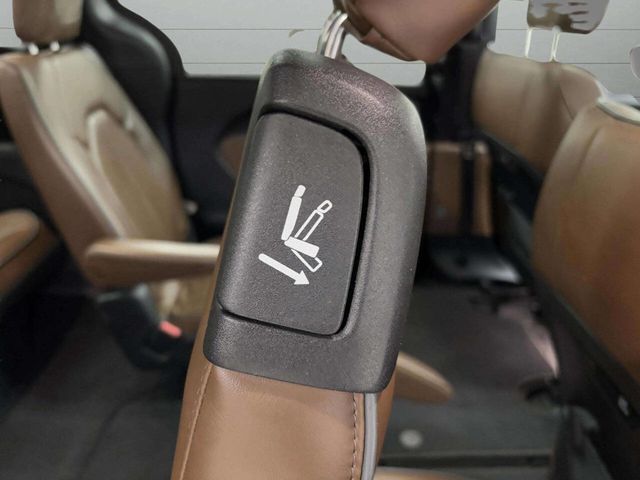 2019 Chrysler Pacifica Limited 4dr Mini Van - 22950316 - 28