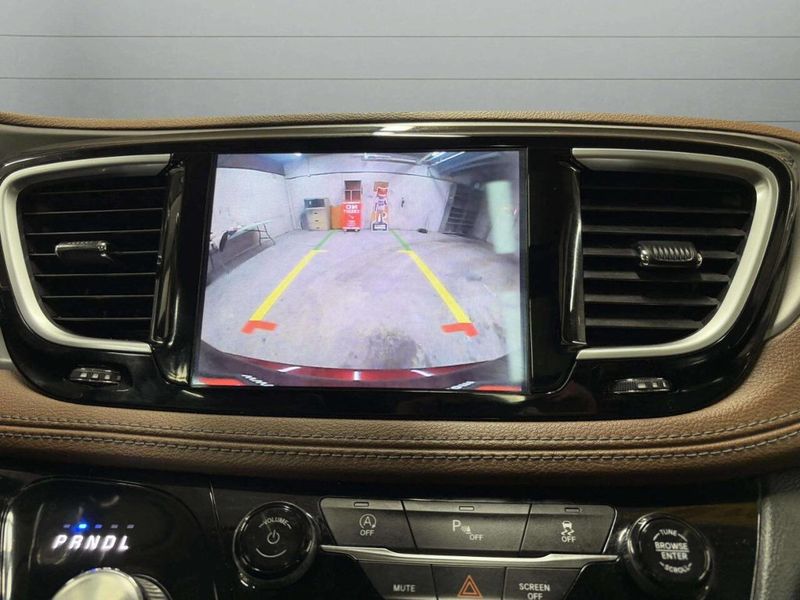 2019 Chrysler Pacifica Limited 4dr Mini Van - 22950316 - 36