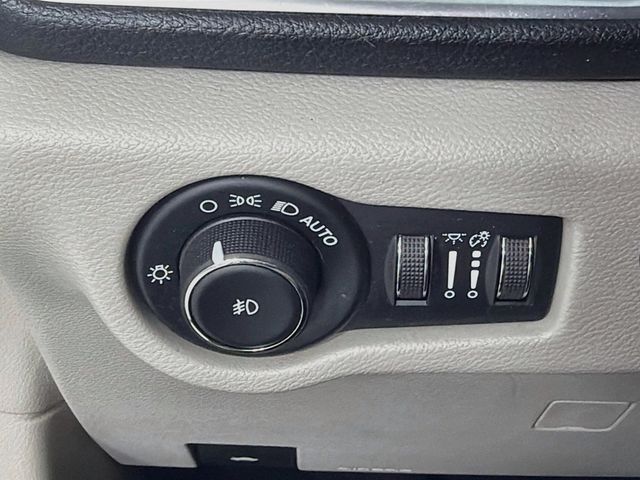 2019 Chrysler Pacifica Limited FWD - 23079579 - 9